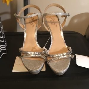 NWOB Jewel Badgley Mischka